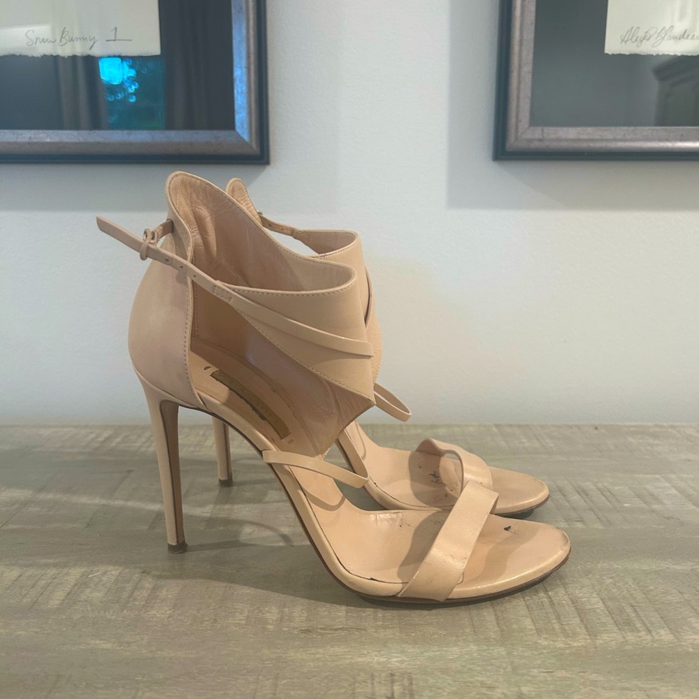 Casadei Nude across Pumps